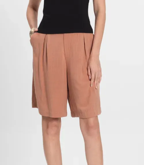 Bemuda Feminina Em Linho Com Bolsos Endless Marrom