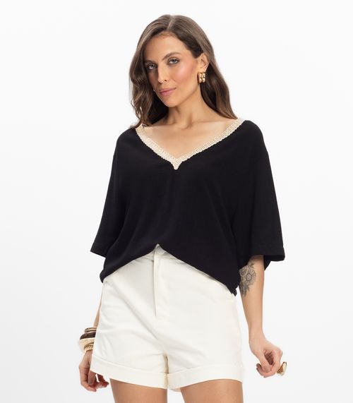 T- shirt em V Feminina Endless Preto