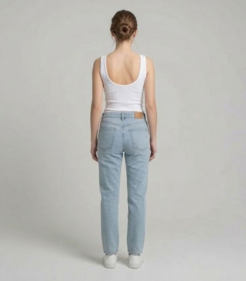 Regata Feminina Decote Nas Costas Infinita Cor Branco