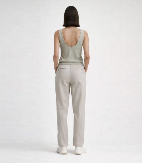 Regata Feminina Decote Nas Costas Infinita Cor Verde