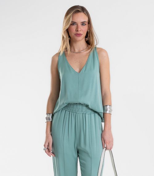 Regata Feminina Decote V Em Viscose Endless Verde