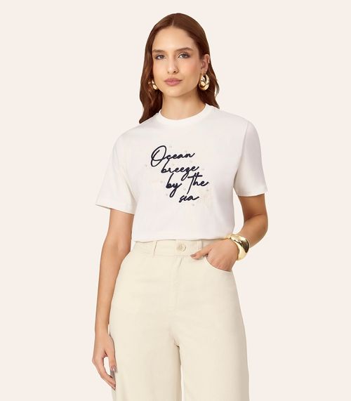 T-Shirt Feminina Com Rebite e Bordado Endless Bege