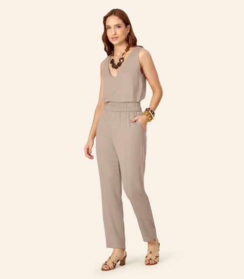 Regata Feminina Decote V Em Viscose Endless Bege